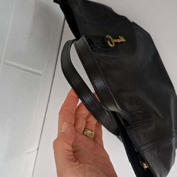 Fossil Medium Large Black Leather Tote Zip Top Brass Key Tassel - Picture 4 of 16